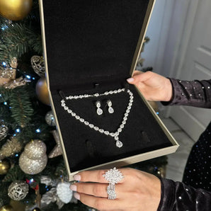 Set colier si cercei Meduse, placat aur alb, zirconiu cubic AAA