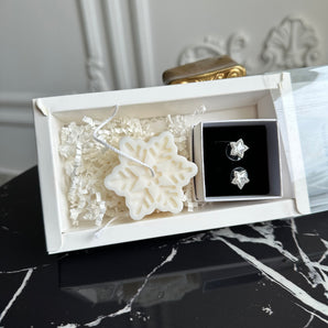 Set Cadou Sarbatori Glamadea – Cercei Stea placati Aur Alb & Lumanare Fulg din Soia Naturala