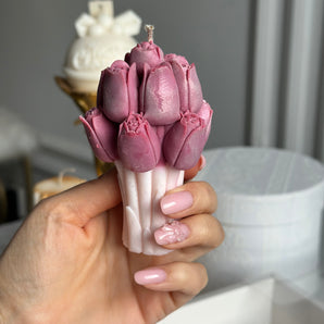 Set Cadou de Sărbători – Cercei Handmade cu Cristale și Perle & Lumânare Cadou în Formă de Buchet de Flori