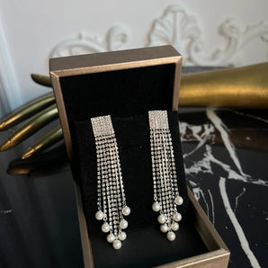 Cercei Eline, zirconiu cubic AAA, Elemente Swarowski, placat aur alb, perle GLAMADEA