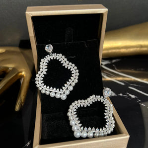 Cercei Riley, placat aur alb, zirconiu cubic AAA, perle GLAMADEA