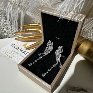 Cercei eleganți, Riri, zirconiu cubic, placați aur alb, clips GLAMADEA