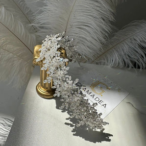 Diadema Aliama, Elementele Swarovski, zirconii cubice AAAAA, placată cu aur alb GLAMADEA