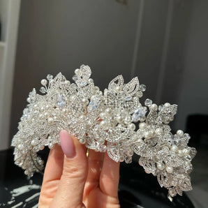 Diadema mireasă extravagantă zirconii cubice perle, Mona, placată aur alb Glamadearo