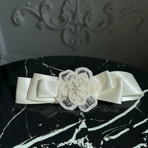 Funda Mirisy, perle, satin, dezgătitul miresei, floare GLAMADEA