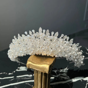 Diadema Andia mireasa, perle, cristale, zirconiu cubic, placata aur alb - GLAMADEA