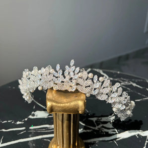 Diadema mireasă Ingrid zirconiu cubic, perle, cristale - GLAMADEA
