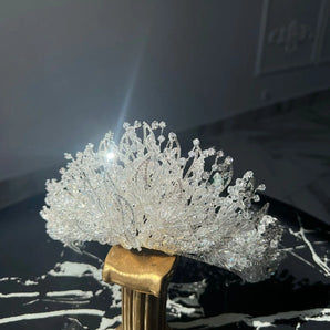 Diadema Roy, zirconii cubice, placată aur alb, elemente Swarovski, cristale fatetate șlefuite - GLAMADEA