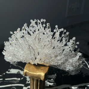 Diadema Roy, zirconii cubice, placată aur alb, elemente Swarovski, cristale fatetate șlefuite - GLAMADEA