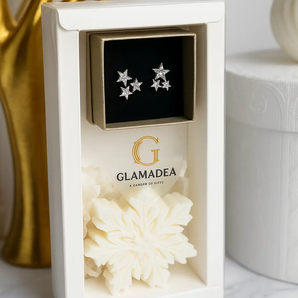 Set Cadou Sarbatori , Snowflake, Cercei placați aur alb și lumânare parfumată din ceară naturală de soia GLAMADEA