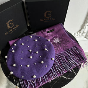 Set cadou bereta lana cu perle si esarfa cashmere cu imprimeu fulgi de nea – mov GLAMADEA