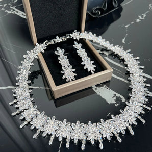 Set cercei si colier Mirya, placat aur alb, zirconiu cubic AAAAA GLAMADEA