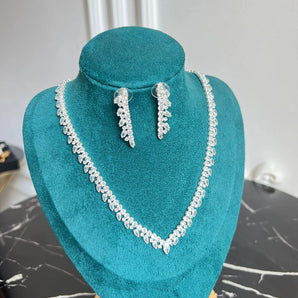Set cercei si colier Nerida, zirconiu cubic AAA, placat aur alb GLAMADEA