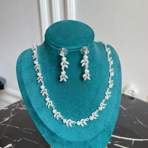 Set cercei si colier Paloma, zirconiu cubic AAA, placat aur alb, perle GLAMADEA