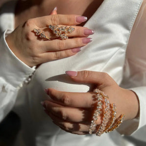 Set bijuterii Dassi, Brățara de palmă, cercei și inel Dassi, zirconiu cubic, placat aur galben, elemente swarovski - GLAMADEA