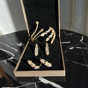 Set bijuterii Devira Brățara de palmă, cercei și inel, zirconiu cubic, placat aur galben, elemente swarovski - GLAMADEA