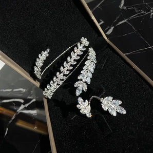 Set bijuterii Adira, Brățara de palmă și inel Adira , zirconiu cubic, placat aur alb, elemente swarovski - GLAMADEA